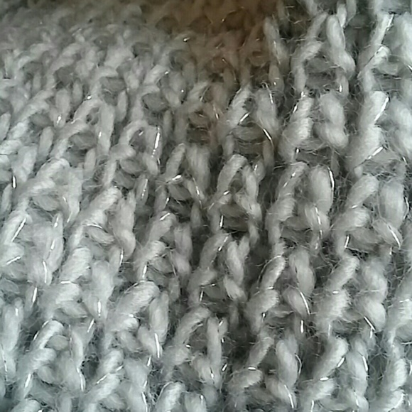 Gray infinity scarf - Picture 3 of 3
